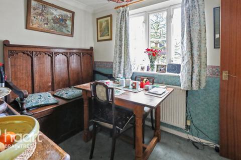 3 bedroom semi-detached house for sale, Whitlock Drive, Halstead