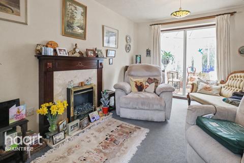 3 bedroom semi-detached house for sale, Whitlock Drive, Halstead