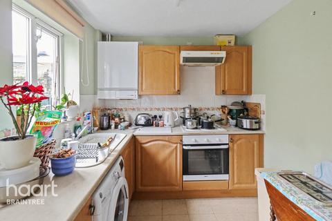 3 bedroom semi-detached house for sale, Whitlock Drive, Halstead