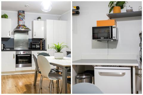 1 bedroom apartment for sale, Bathurst Square, London, N15