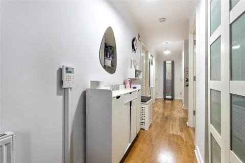 1 bedroom apartment for sale, Bathurst Square, London, N15
