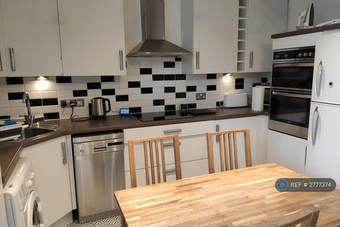 2 bedroom flat to rent, Sunnybank Place, Aberdeen, AB24