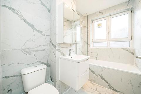 3 bedroom flat for sale, Gibbs Green, London W14