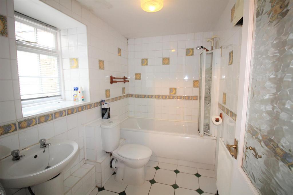 Bathroom.JPG
