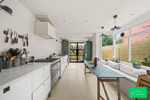 undefined, Huntingdon Road, East Finchley, London