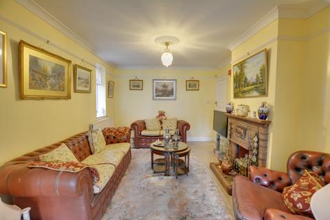3 bedroom house for sale, Goffs Park Road, Southgate, RH11