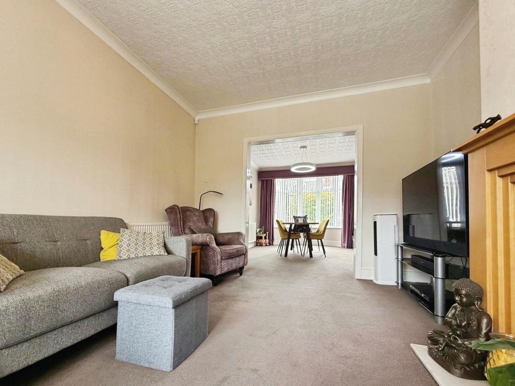 Pbox-living room-325206.jpg