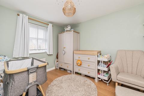 3 bedroom semi-detached house for sale, Jilling Gardens, West Yorkshire WF12