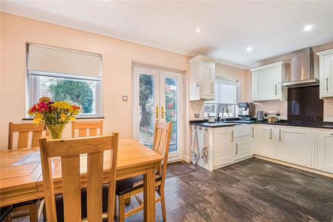 3 bedroom terraced house for sale, Axminster Crescent, Welling, DA16