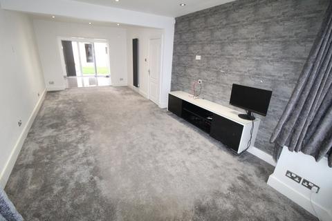 5 bedroom end of terrace house to rent, Turner Road, Edgware, HA8