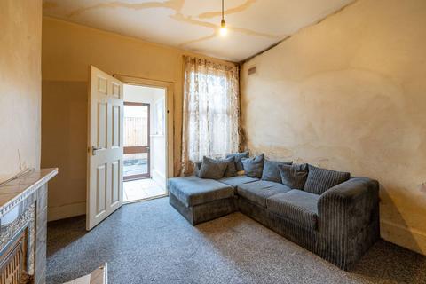 2 bedroom flat for sale, Katherine Road, Forest Gate, London, E7