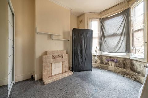 2 bedroom flat for sale, Katherine Road, Forest Gate, London, E7