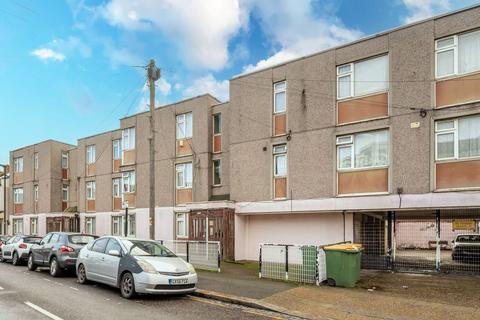 2 bedroom flat for sale, Fentons Avenue, Plaistow, London, E13