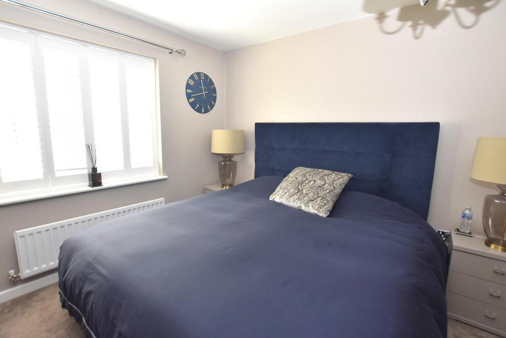 Bedroom 1.JPG