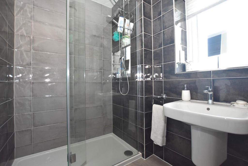 En suite.JPG