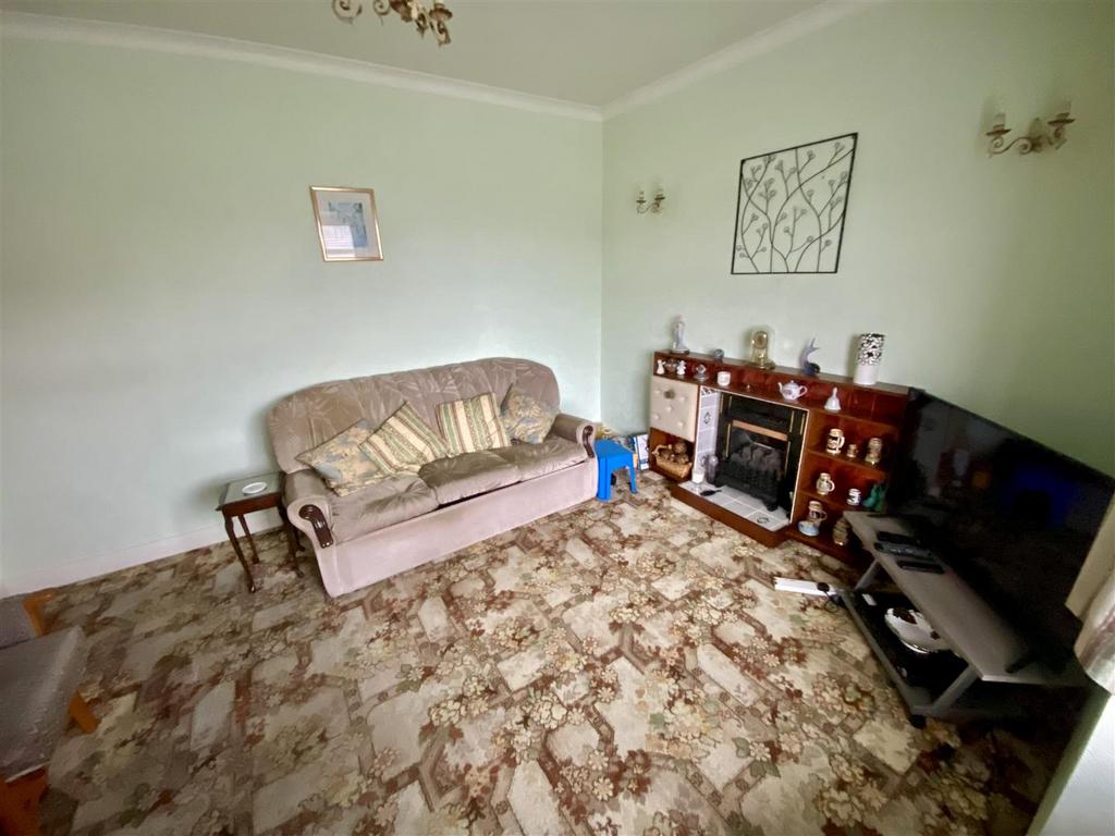 Bramleys Estate Agents - Hepworth Drive - Mirfield