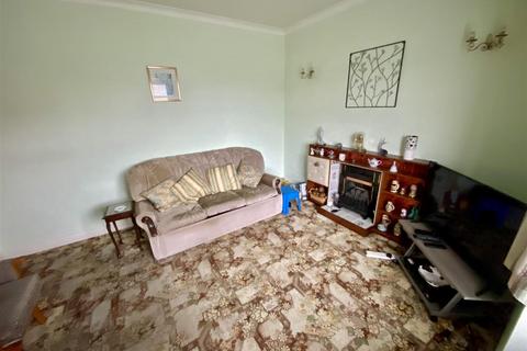 2 bedroom semi-detached bungalow for sale, Hepworth Drive, Mirfield