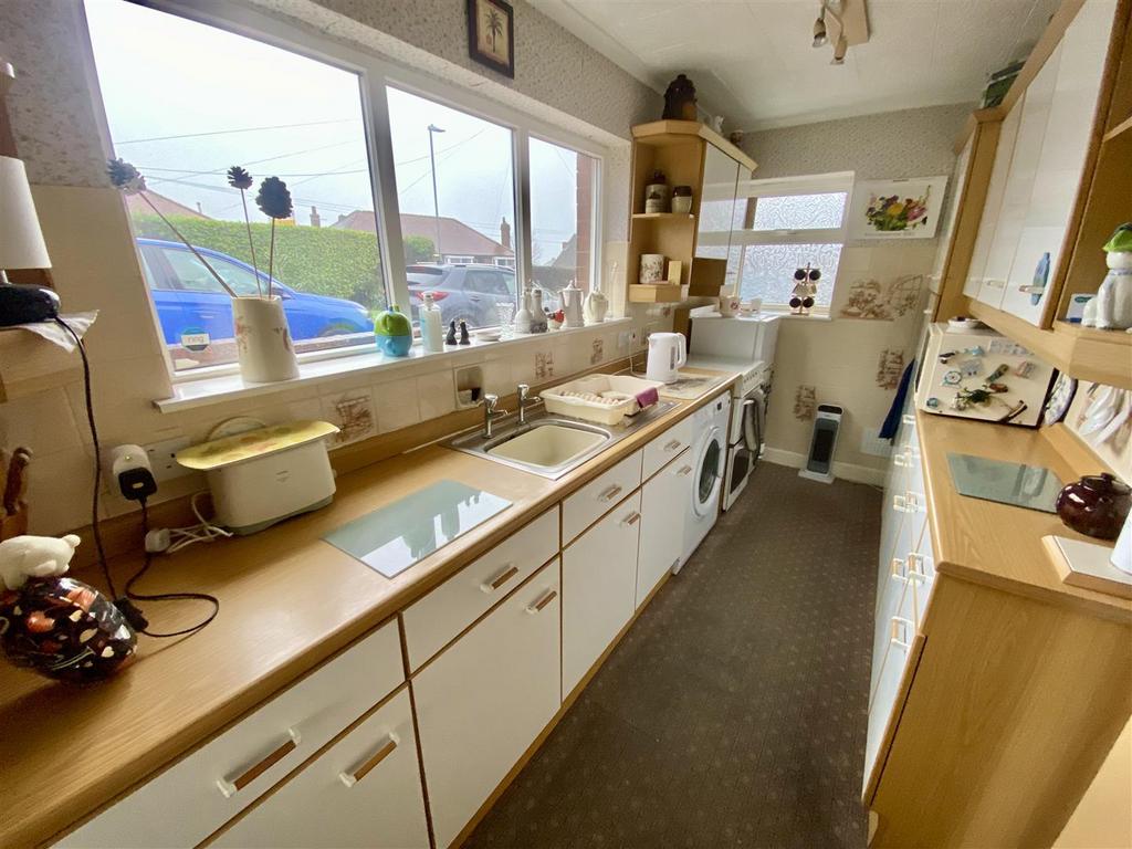 Bramleys Estate Agents - Hepworth Drive - Mirfield