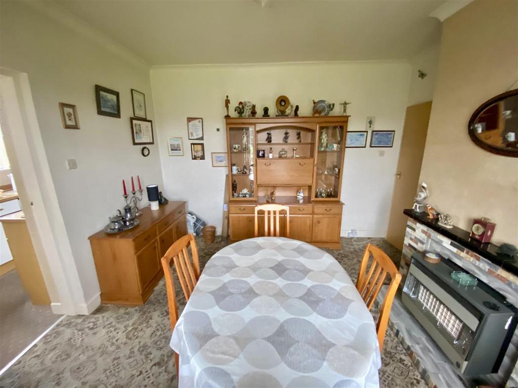 Bramleys Estate Agents - Hepworth Drive - Mirfield