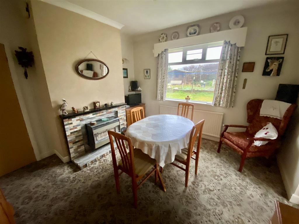 Bramleys Estate Agents - Hepworth Drive - Mirfield