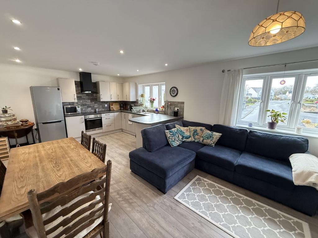 Large Lounge/Kitchen/Dining Room