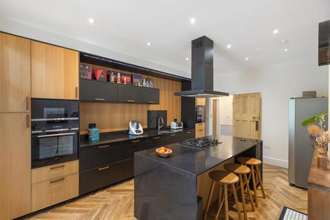 5 bedroom semi-detached house for sale, London W5
