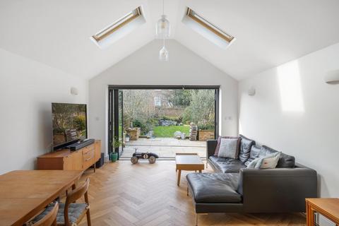 5 bedroom semi-detached house for sale, London W5