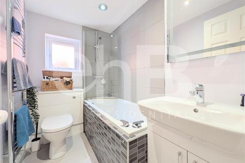 undefined, Combroke Grove, Hatton Park, Warwick