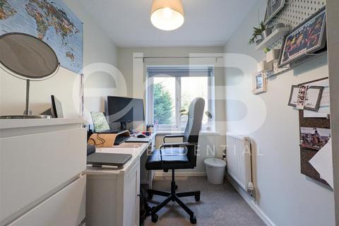 undefined, Combroke Grove, Hatton Park, Warwick
