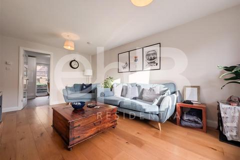 undefined, Combroke Grove, Hatton Park, Warwick