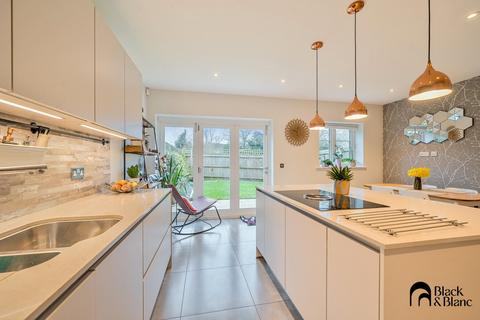 4 bedroom semi-detached house for sale, Westbury Road, Beckenham, BR3