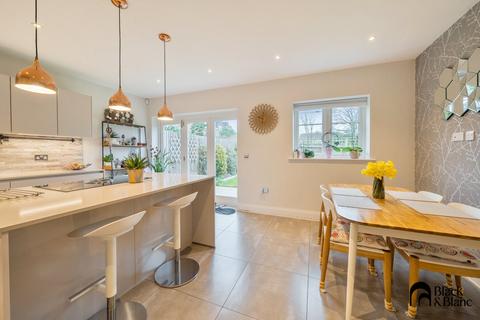 4 bedroom semi-detached house for sale, Westbury Road, Beckenham, BR3