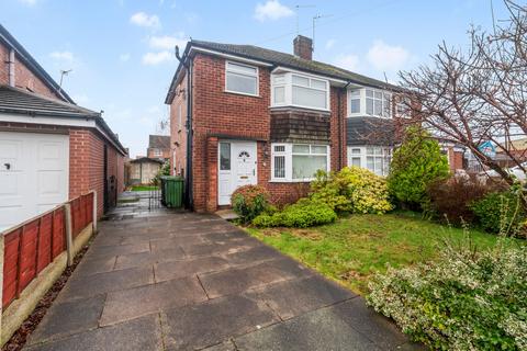 3 bedroom semi-detached house to rent, Woodbank Road, Penketh, WA5