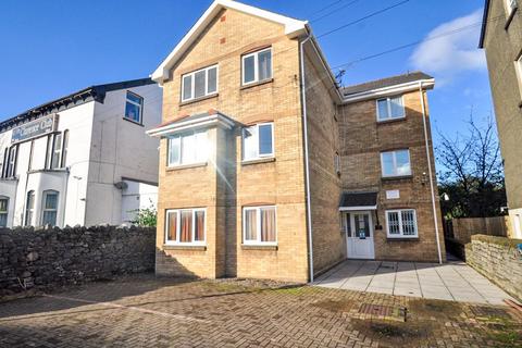 Chepstow Road, Clarence Court, NP19