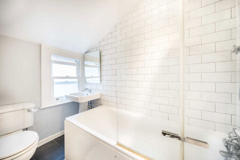 2 bedroom flat for sale, Allfarthing Lane, London SW18