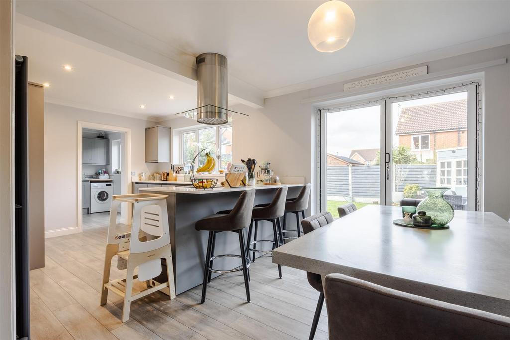Kitchen diner