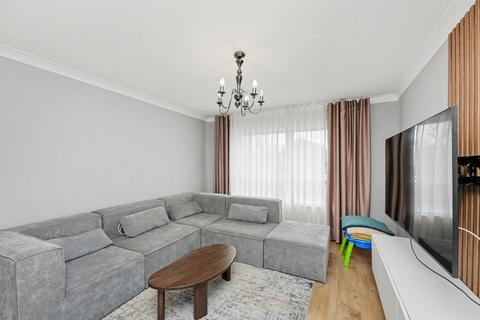 2 bedroom flat for sale, Village Road, Enfield