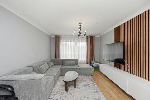 2 bedroom flat for sale, Village Road, Enfield