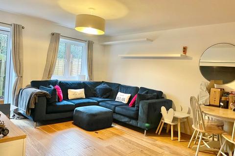 undefined, Green Farm Road, Newport Pagnell, MK16