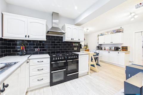 3 bedroom semi-detached house for sale, Morrison Drive, New Rossington, Doncaster, South Yorkshire, DN11