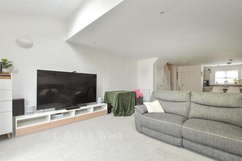 3 bedroom detached house for sale, Denchy Mead, Burgess Hill RH15