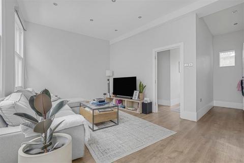 2 bedroom flat to rent, Curtain Road, London EC2A