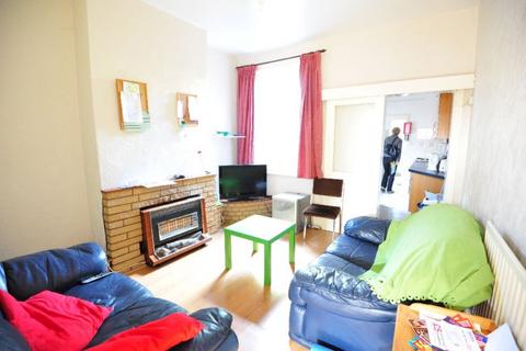 3 bedroom terraced house to rent, Stoke, Coventry CV2
