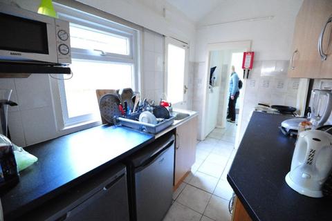 3 bedroom terraced house to rent, Stoke, Coventry CV2