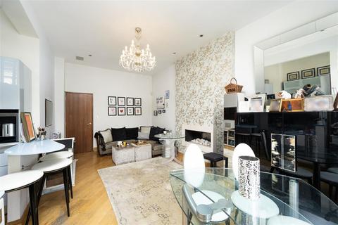 2 bedroom flat for sale, RUTLAND GATE, London, SW7