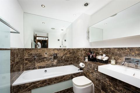 2 bedroom flat for sale, RUTLAND GATE, London, SW7