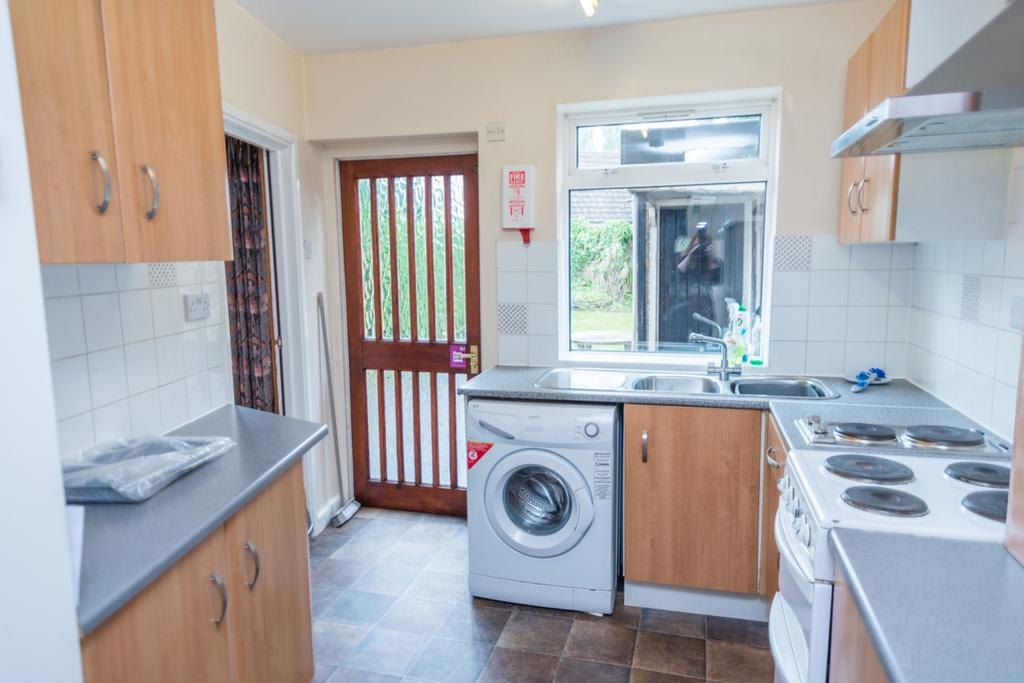 Kitchen (1)