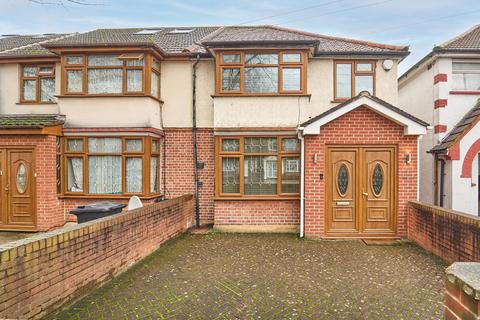 3 bedroom semi-detached house for sale, Vicarage Farm Road, Hounslow, TW5