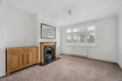 3 bedroom semi-detached house for sale, Park Avenue, Bushey, WD23