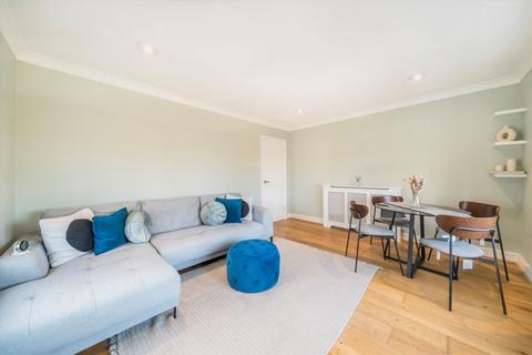 2 bedroom flat for sale, Leigham Avenue, London SW16
